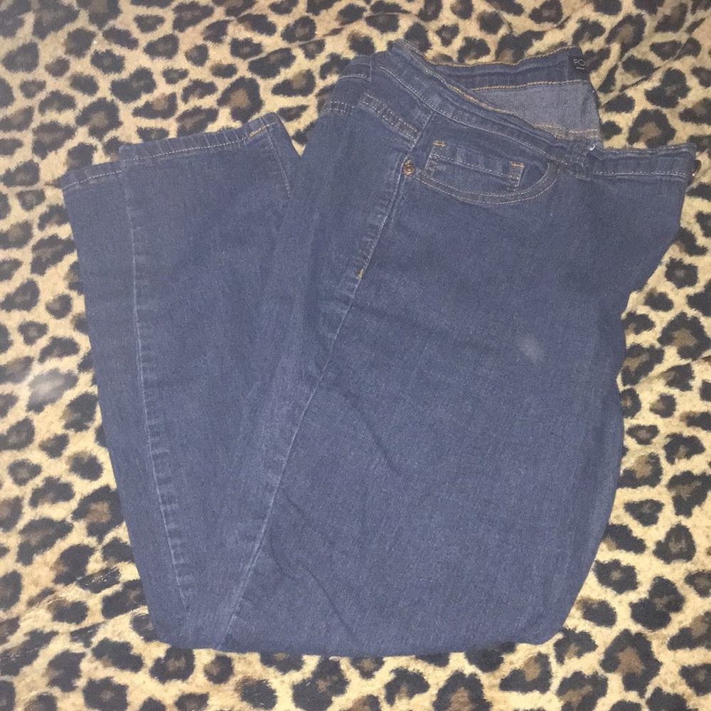 2 pairs of jeans